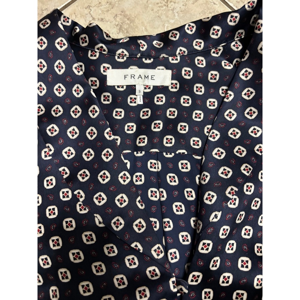 Frame silk long sleeve geometric pattern blouse size small - Picture 4 of 9